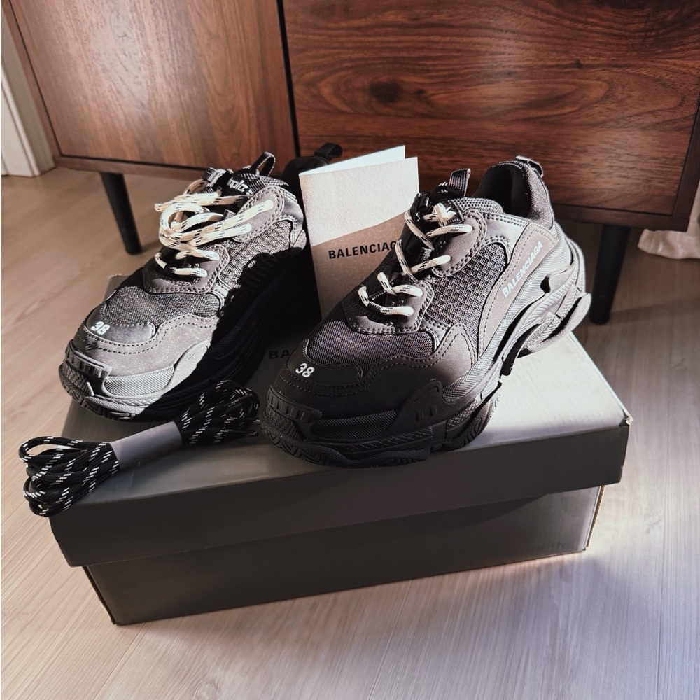 Balenciaga Men's Gray and Black Sneakers